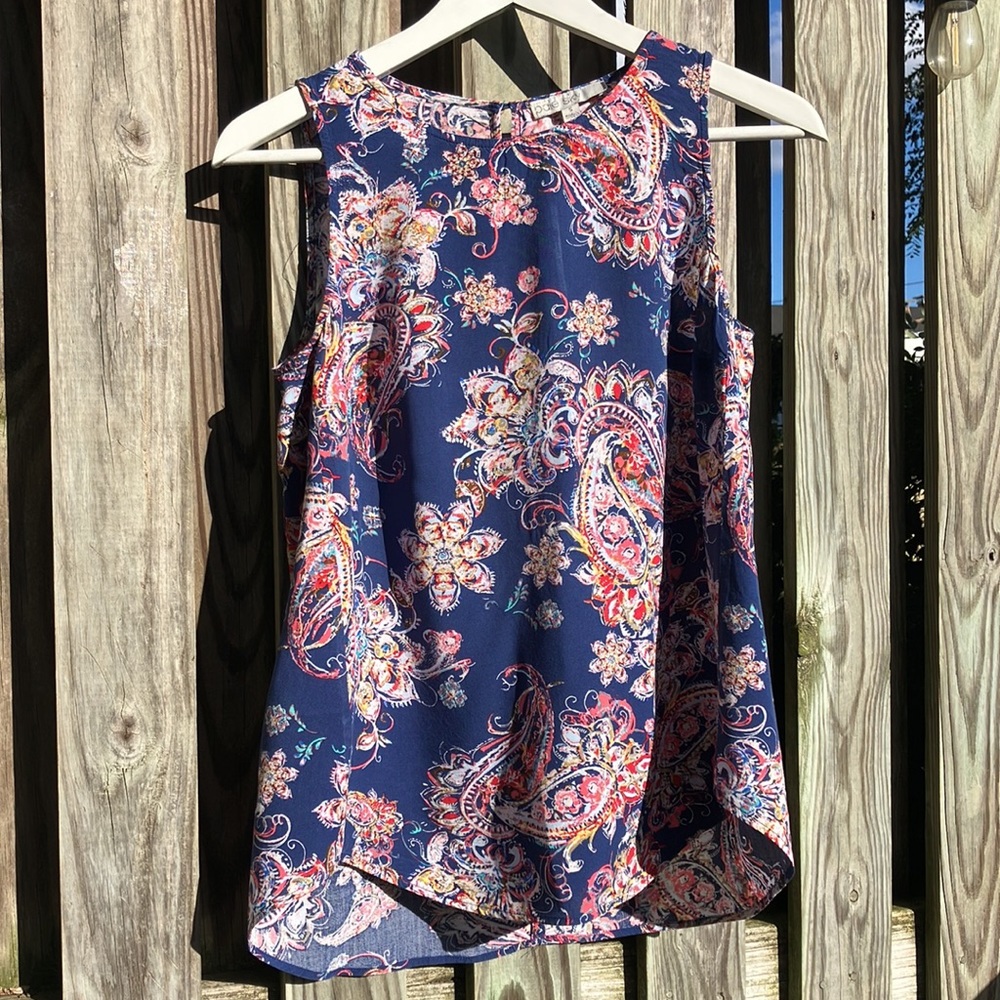 Pale Sky brand sleeveless blouse keyhole back blue paisley pattern